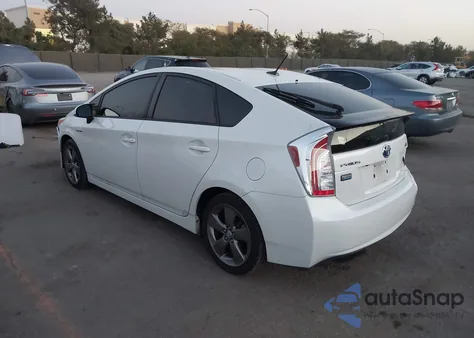 2015 Toyota Prius Persona Series Special Edition z USA, uszkodzony, nr VIN JTDKN3DU5F0401030